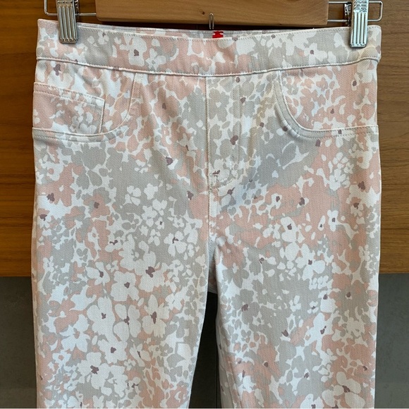SPANX Floral Cropped Jean-ish Leggings Pants Blush Petal, Size S - Picture 4 of 11